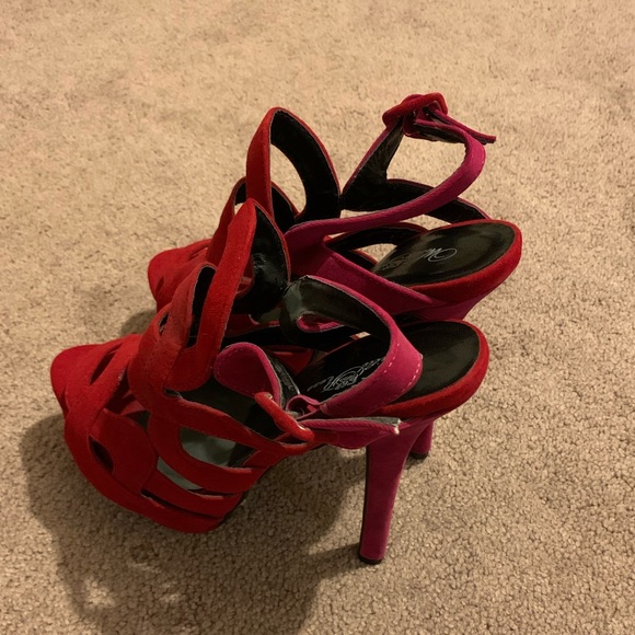 Wild Rose Strappy Heels - Picture 5 of 5